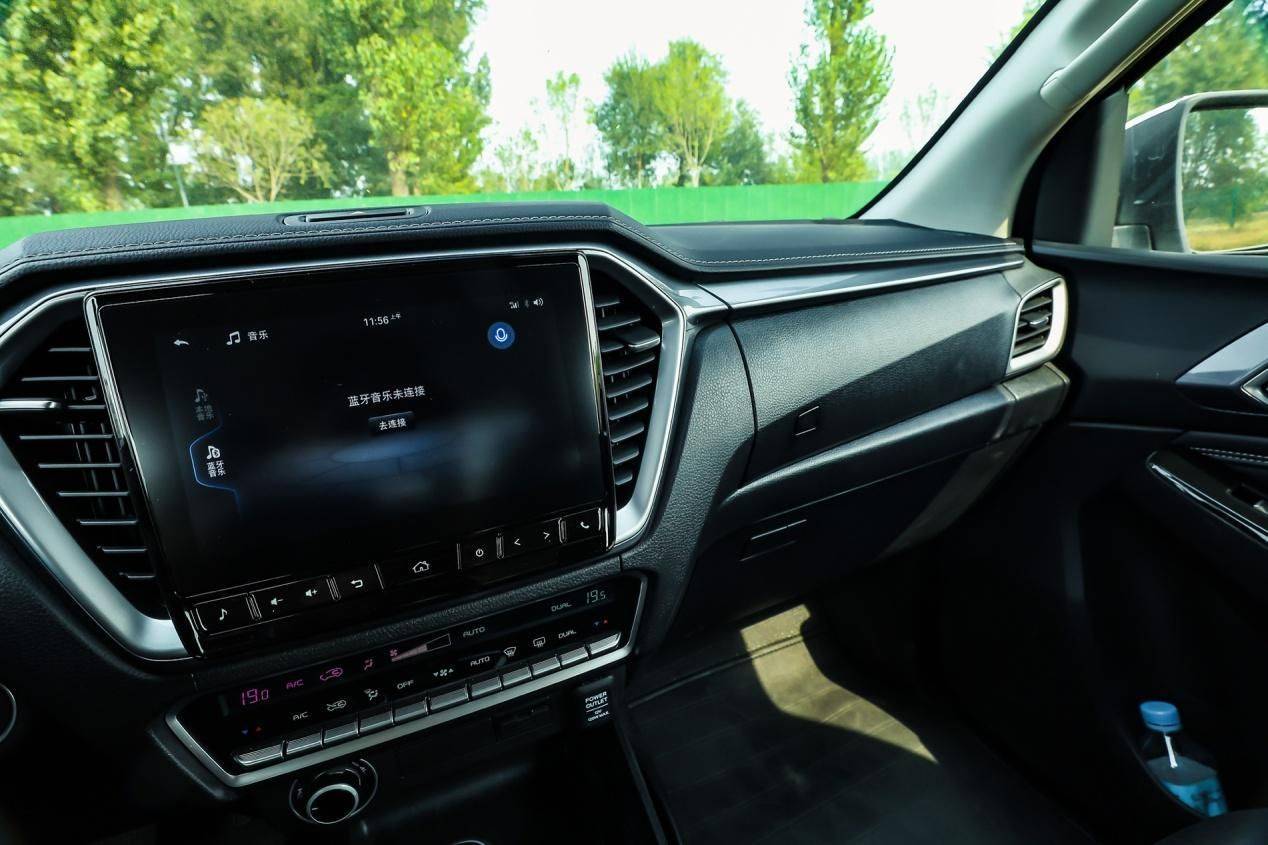 鯊魚王多變體汽車智能皮卡后箱蓋 鯊魚王多變體汽車智能皮卡后箱蓋