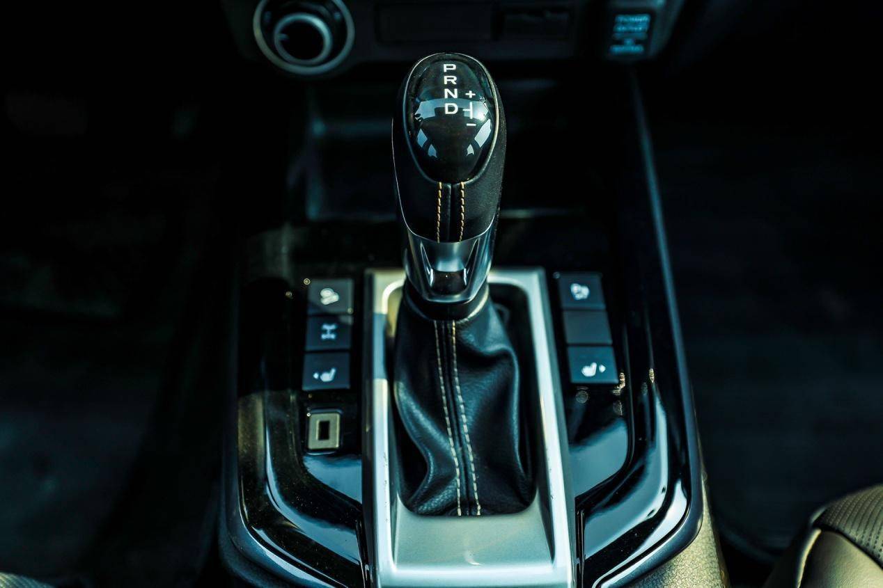 鯊魚王多變體汽車智能皮卡后箱蓋 鯊魚王多變體汽車智能皮卡后箱蓋