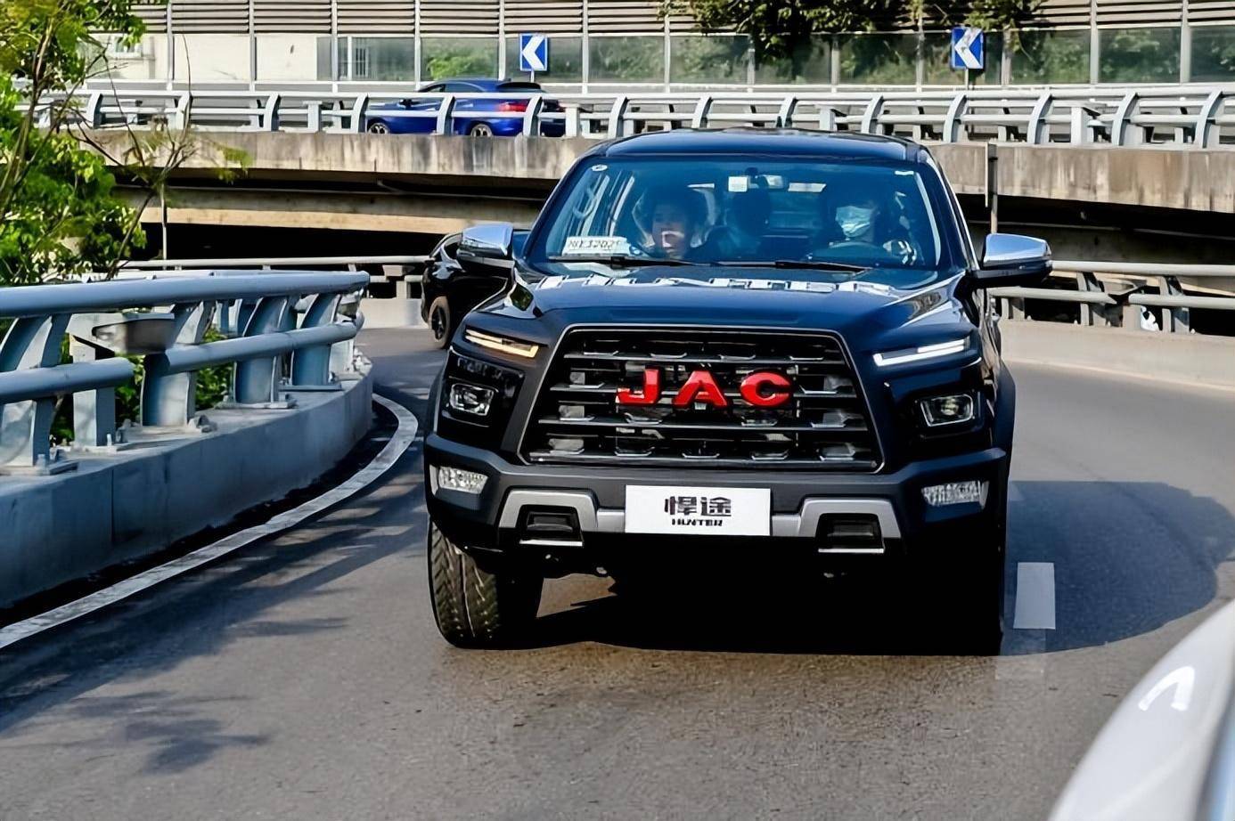 鯊魚(yú)王多變體汽車智能皮卡后箱蓋