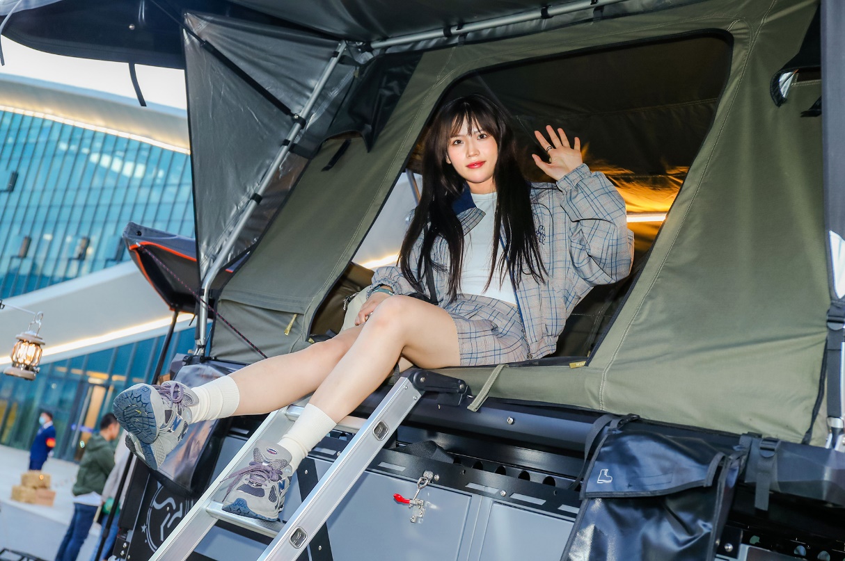 鯊魚王多變體汽車智能皮卡后箱蓋 鯊魚王多變體汽車智能皮卡后箱蓋