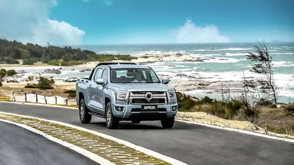 長城金剛炮自動擋車型在海口車展硬核上市